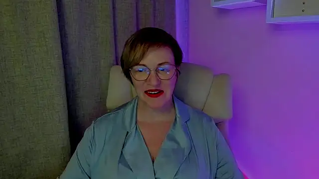 Snapshot of feliziaDesire chatting on July 28, 2026, 5:01 pm feliziaDesire online show from July 28, 2026, 5:01 pm