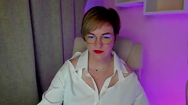 Snapshot of feliziaDesire chatting on July 9, 2026, 5:52 am feliziaDesire online show from July 9, 2026, 5:52 am