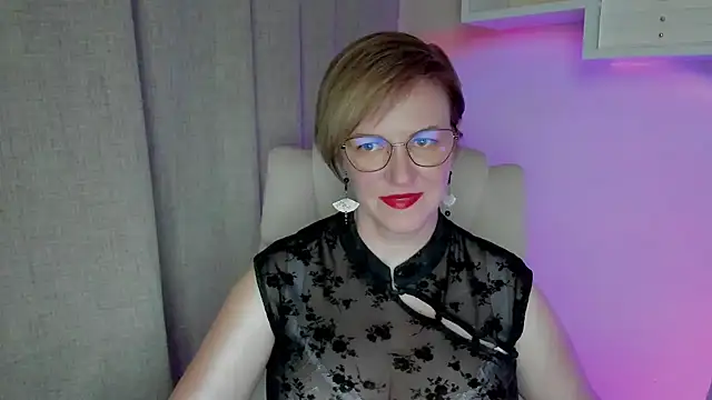 Snapshot of feliziaDesire chatting on August 2, 2026, 12:58 pm feliziaDesire online show from August 2, 2026, 12:58 pm