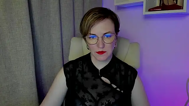 Snapshot of feliziaDesire chatting on June 28, 2026, 11:16 am feliziaDesire online show from June 28, 2026, 11:16 am