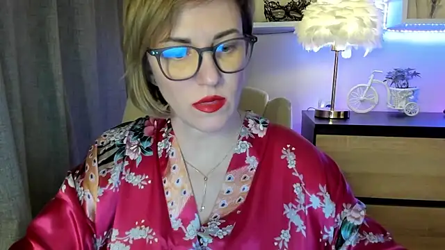 feliziaDesire online show from November 2, 2025, 12:43 pm