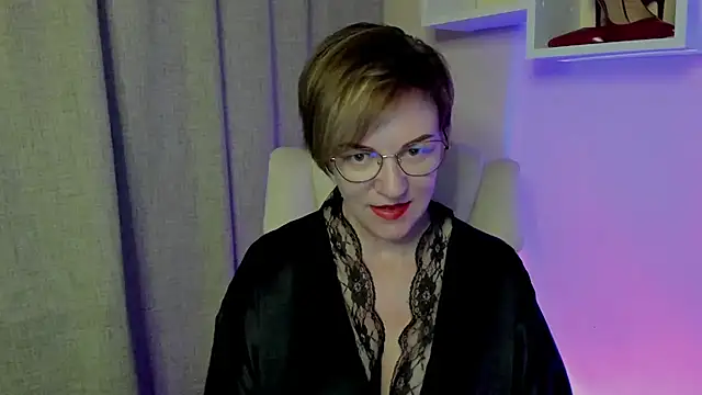 Snapshot of feliziaDesire chatting on July 3, 2026, 3:46 am feliziaDesire online show from July 3, 2026, 3:46 am