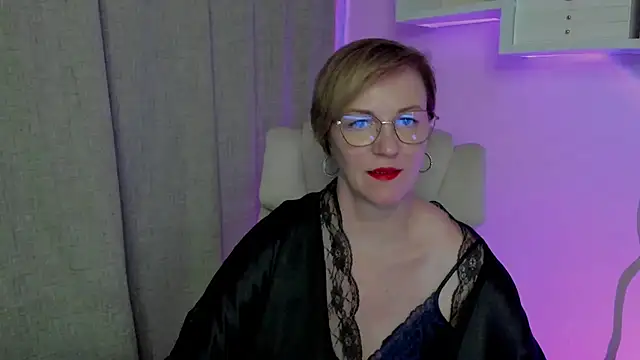 Snapshot of feliziaDesire chatting on August 3, 2026, 3:40 pm feliziaDesire online show from August 3, 2026, 3:40 pm