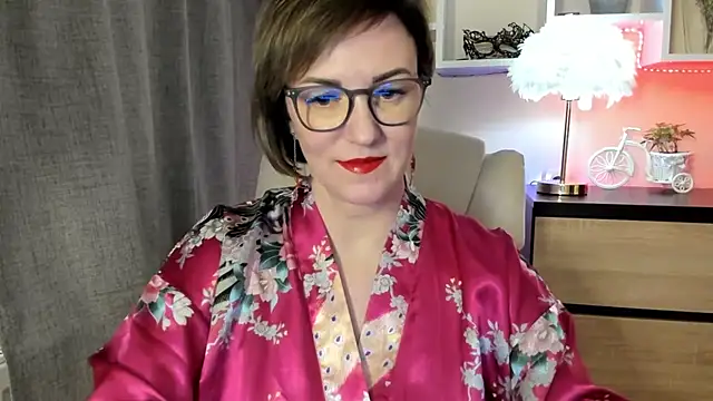 Snapshot of feliziaDesire chatting on November 6, 2025, 1:04 pm feliziaDesire online show from November 6, 2025, 1:04 pm