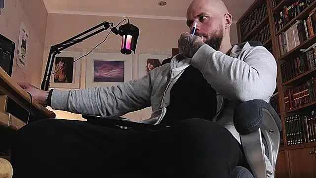 FindomJason online show from May 3, 2026, 10:46 pm