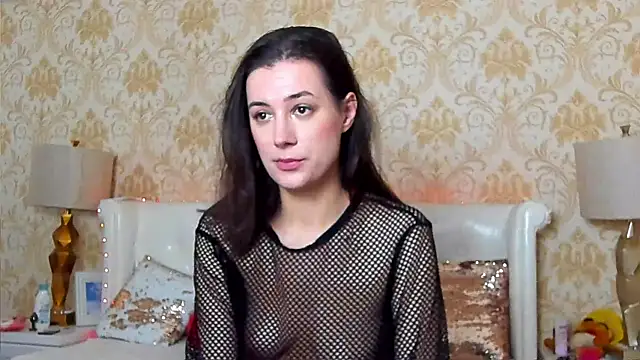 Snapshot of JuliaHunts chatting on February 8, 2026, 6:11 am JuliaHunts online show from February 8, 2026, 6:11 am