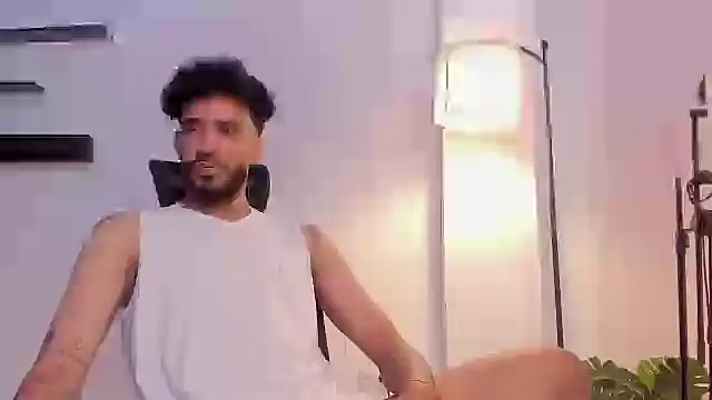 Snapshot of JesusOne chatting on December 28, 2024, 1:38 pm JesusOne online show from December 28, 2024, 1:38 pm