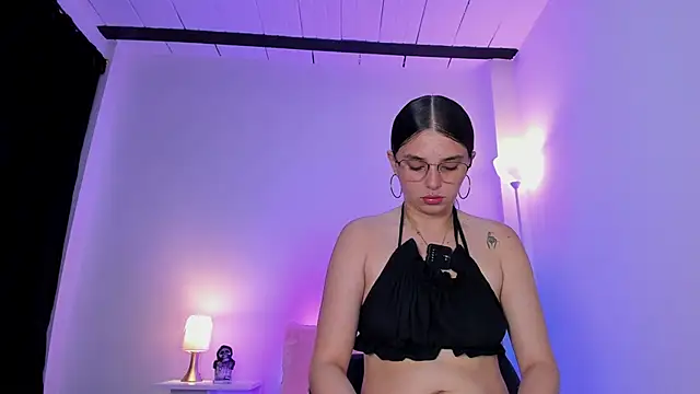 Snapshot of ice_grace chatting on October 25, 2025, 8:35 am ice grace online show from October 25, 2025, 8:35 am