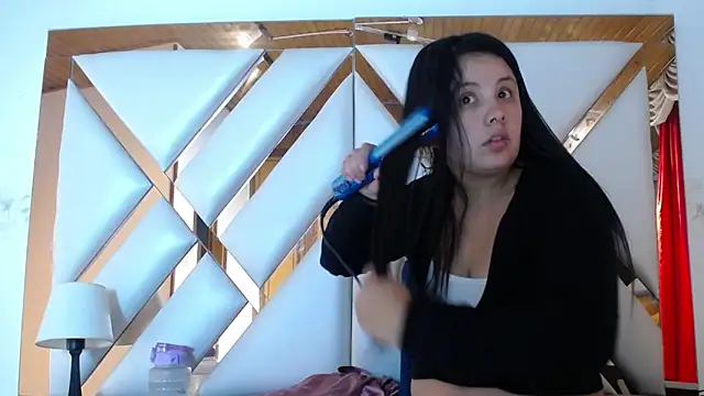 nathaly low1 online show from March 27, 2026, 1:12 pm