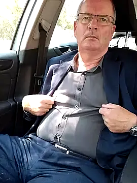 stiffandlubedxh online show from March 4, 2025, 1:55 am