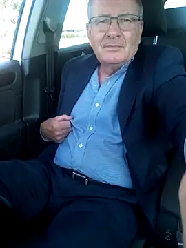 stiffandlubedxh online show from March 11, 2025, 2:10 am