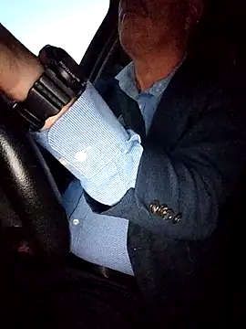 Snapshot of stiffandlubed@xh chatting on April 1, 2026, 8:17 pm stiffandlubedxh online show from April 1, 2026, 8:17 pm