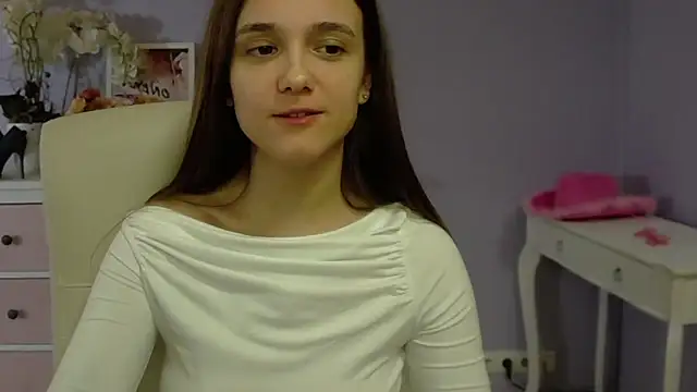 Snapshot of dirtyxEmily chatting on February 6, 2025, 11:20 am dirtyxEmily online show from February 6, 2025, 11:20 am