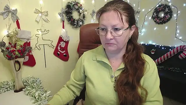 VanessaHotts online show from December 5, 2025, 6:01 am