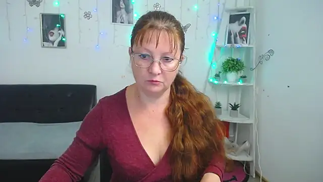 VanessaHotts online show from September 27, 2025, 5:02 am