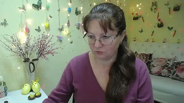 VanessaHotts online show from April 3, 2026, 5:03 am