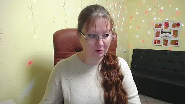 VanessaHotts online show from November 17, 2025, 6:06 am