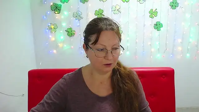 VanessaHotts online show from March 14, 2025, 9:14 am