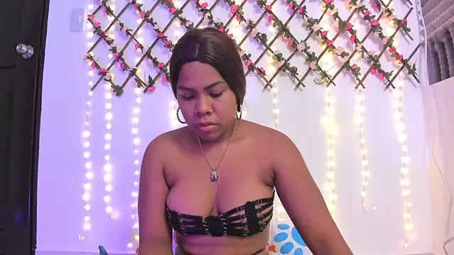 Snapshot of naughty_ebonyy chatting on March 28, 2026, 1:06 am naughty ebonyy online show from March 28, 2026, 1:06 am