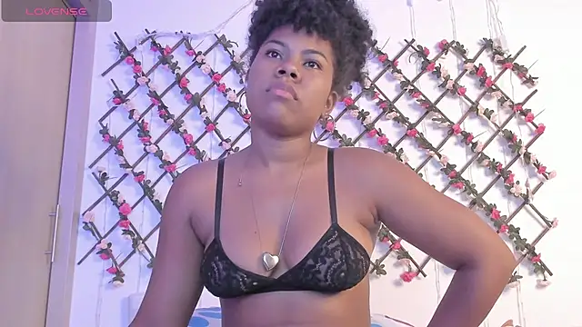 naughty ebonyy online show from July 10, 2026, 6:13 am