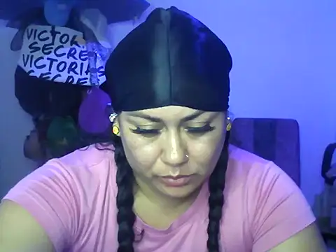 Snapshot of AliceFox_Milf chatting on February 17, 2026, 4:21 am AliceFox Milf online show from February 17, 2026, 4:21 am