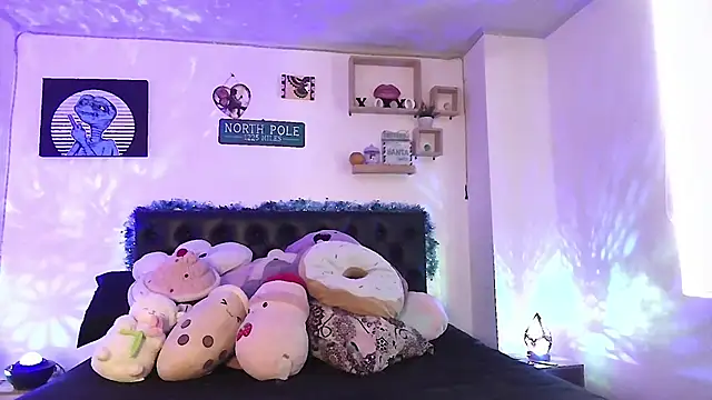 Snapshot of chanell_tattoo chatting on December 20, 2024, 5:08 pm chanell tattoo online show from December 20, 2024, 5:08 pm