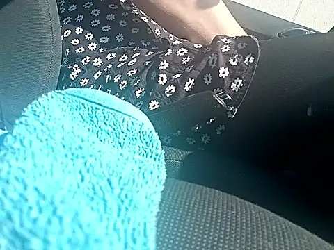 Snapshot of marilynecoquine chatting on March 21, 2026, 1:48 pm marilynecoquine online show from March 21, 2026, 1:48 pm