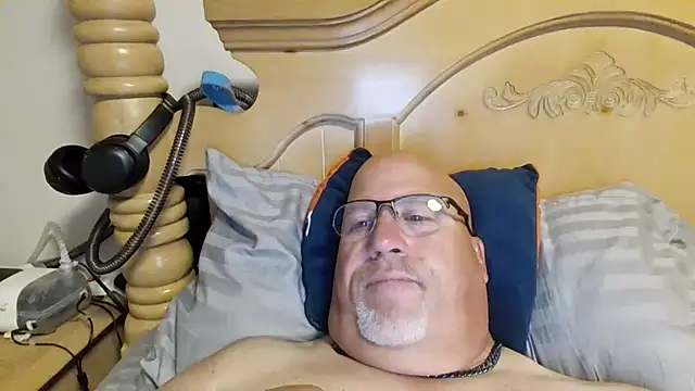 Bigbear0563 online show from June 25, 2026, 3:39 pm