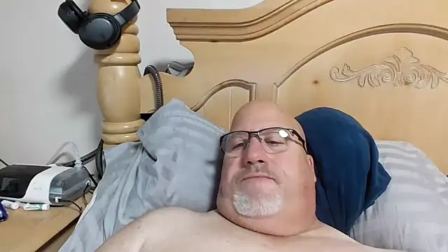 Bigbear0563 online show from August 3, 2026, 3:40 pm