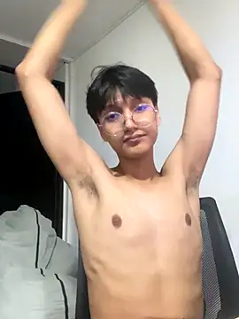 Snapshot of LuiSexvill chatting on December 22, 2025, 4:34 am LuiSexvill online show from December 22, 2025, 4:34 am