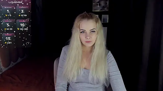 Snapshot of StephanieSweety chatting on December 17, 2025, 5:18 pm StephanieSweety online show from December 17, 2025, 5:18 pm