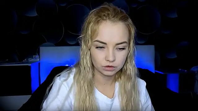 Snapshot of StephanieSweety chatting on November 14, 2025, 11:36 am StephanieSweety online show from November 14, 2025, 11:36 am