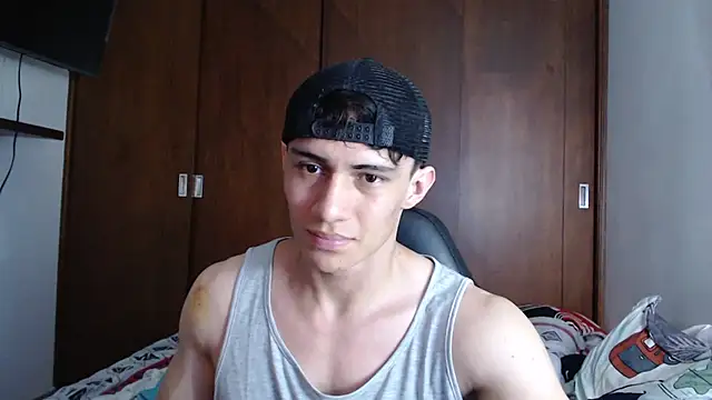 aresholland online show from March 5, 2025, 8:21 pm