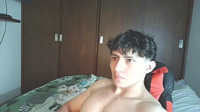 aresholland online show from September 25, 2025, 4:40 am