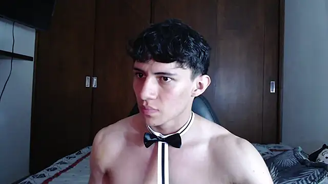 aresholland online show from March 11, 2025, 3:04 am