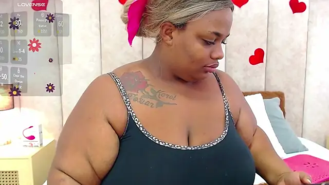 Snapshot of KiaraBrownn chatting on March 18, 2025, 12:17 pm KiaraBrownn online show from March 18, 2025, 12:17 pm