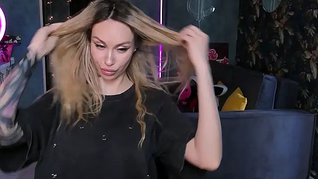 Blckmirrorr online show from September 25, 2025, 6:41 am