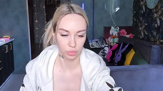 Blckmirrorr online show from April 27, 2026, 11:30 am