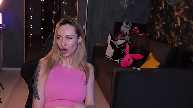 Blckmirrorr online show from February 6, 2025, 4:47 pm