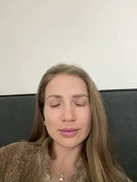 Snapshot of Miya_Nika chatting on January 18, 2025, 4:37 am Miya Nika online show from January 18, 2025, 4:37 am