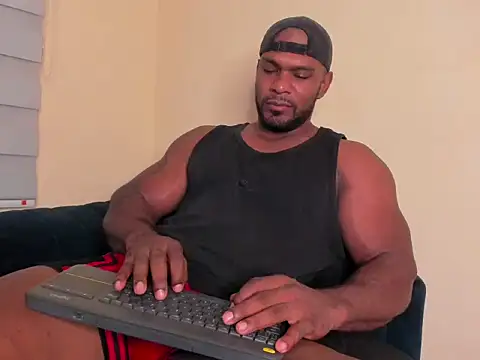 Snapshot of Tyler_Waka01 chatting on April 12, 2026, 12:36 am Tyler Waka01 online show from April 12, 2026, 12:36 am