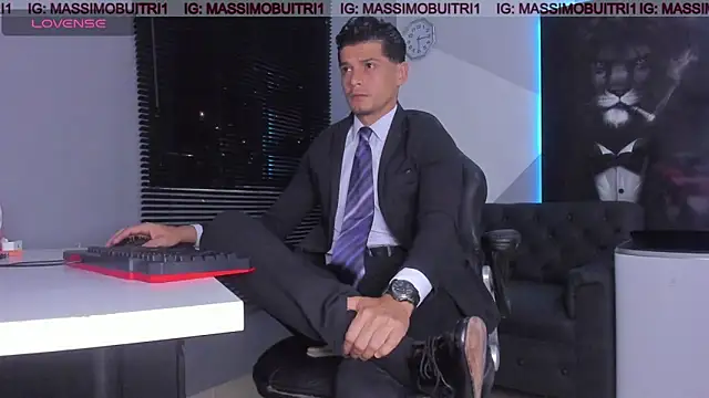 massimo g online show from November 1, 2025, 11:53 pm