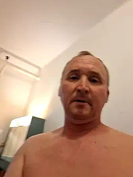 Snapshot of BlondeMisi chatting on April 27, 2026, 5:44 pm BlondeMisi online show from April 27, 2026, 5:44 pm