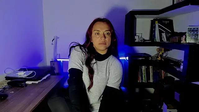 Redwidow   online show from March 19, 2026, 3:06 am