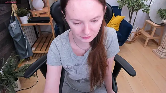 JannaVerdi  online show from March 10, 2025, 6:38 am