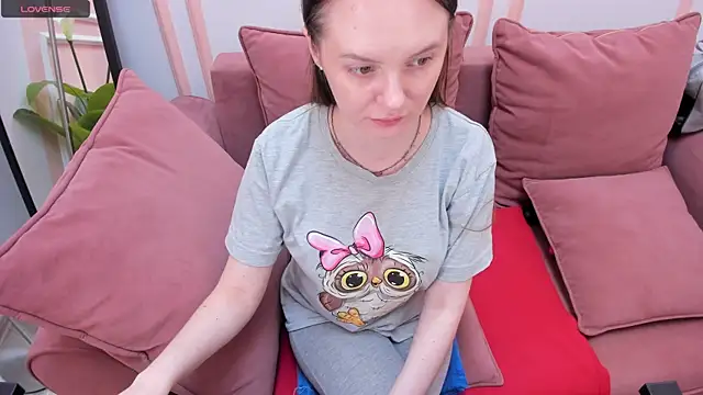 JannaVerdi  online show from October 2, 2025, 6:28 am