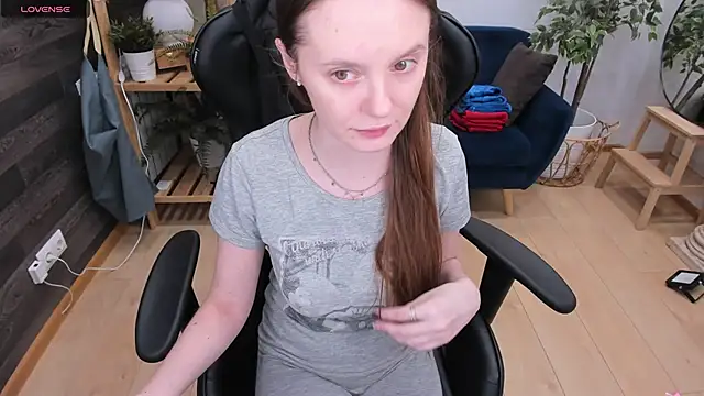 JannaVerdi  online show from March 21, 2025, 6:49 am