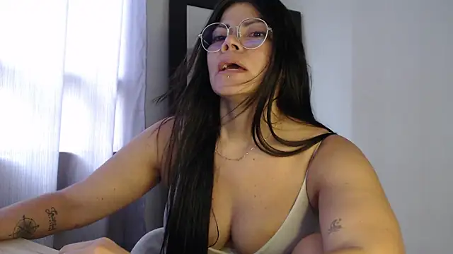 Snapshot of cristal_sexybody chatting on February 5, 2025, 9:40 pm cristal sexybody online show from February 5, 2025, 9:40 pm