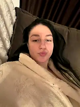 moniqque online show from January 5, 2026, 7:17 pm