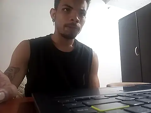 Snapshot of danidiazto2023 chatting on October 30, 2025, 7:11 pm danidiazto2023 online show from October 30, 2025, 7:11 pm